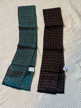 2 Vintage Oscar de la Renta Patterned Skinny Silk Scarves - Lot- Teal and Black